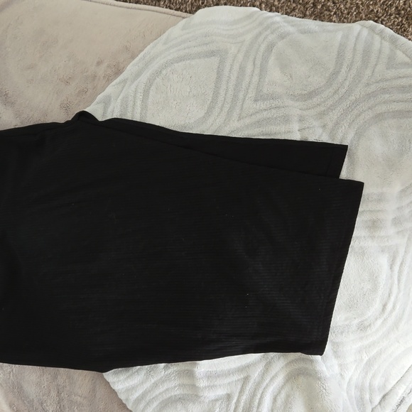 Skirt - Picture 2 of 3